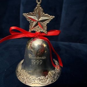 1999 Vintage Wallace Grand Baroque Silver Bell